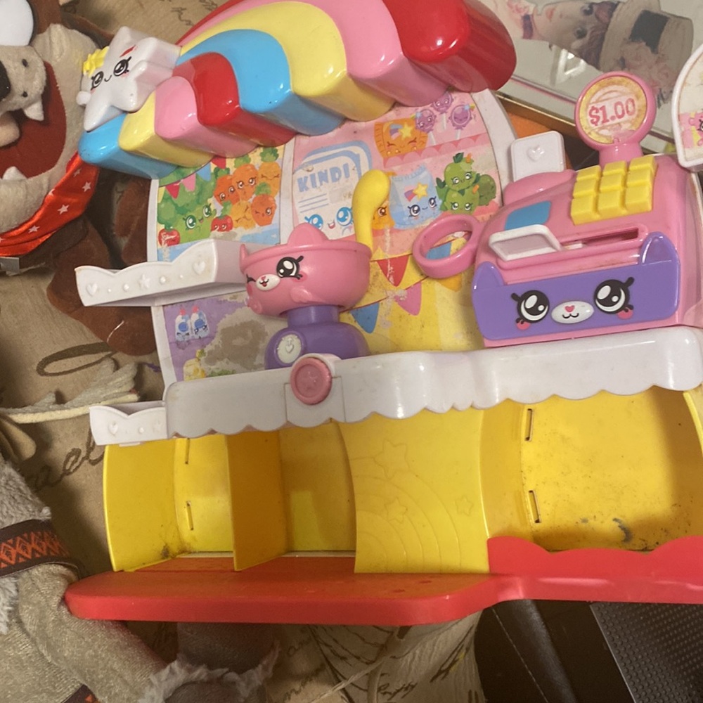 Toy - Picture 3 of 4
